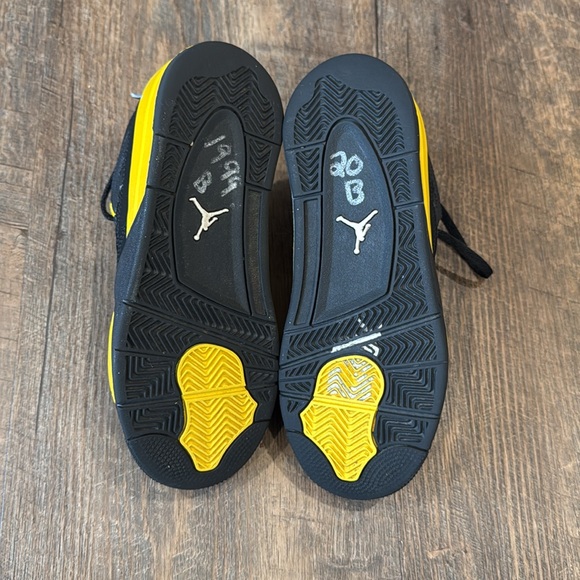 Air Jordan 4 Retro ‘Thunder’ Black Yellow Shoes 3Y - Picture 7 of 8